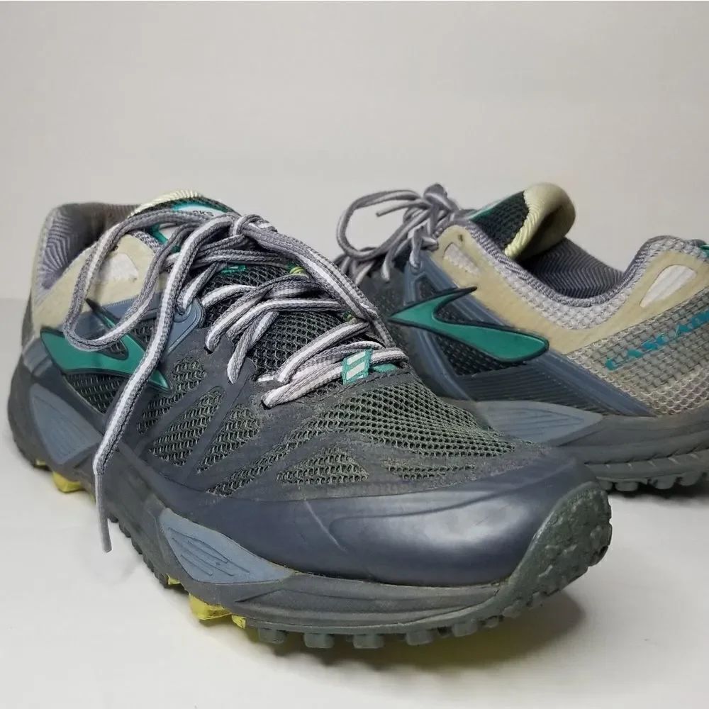 Brooks cascadia pivot DNA Women's size 10 athletic shoes